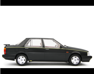 Lancia Thema 8.32 1986 NERO EBANO Laudoracing 1:18 Resinemodell (Türen, Motorhaube... nicht zu öffnen!)